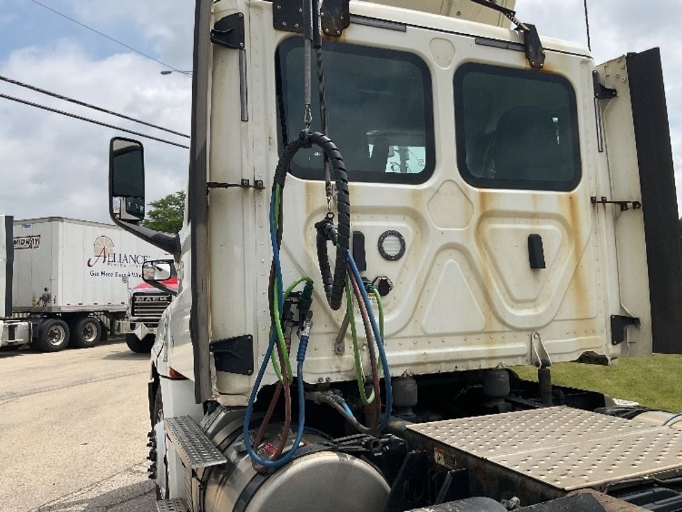 Day Cab Tractor-Heavy Duty Tractors-Freightliner-2020-T12664ST-East Chicago-IN-355,779\n\t\tmiles-$ 54,500 - Image 18