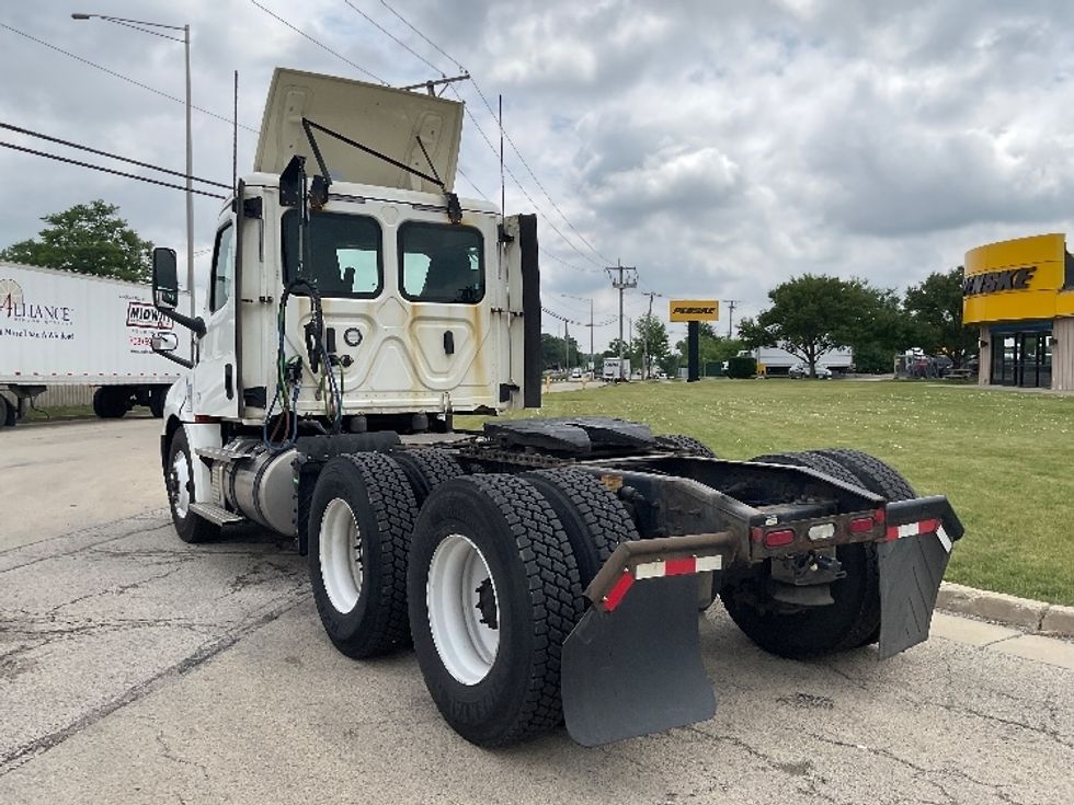 Day Cab Tractor-Heavy Duty Tractors-Freightliner-2020-T12664ST-East Chicago-IN-355,779\n\t\tmiles-$ 54,500 - Image 5