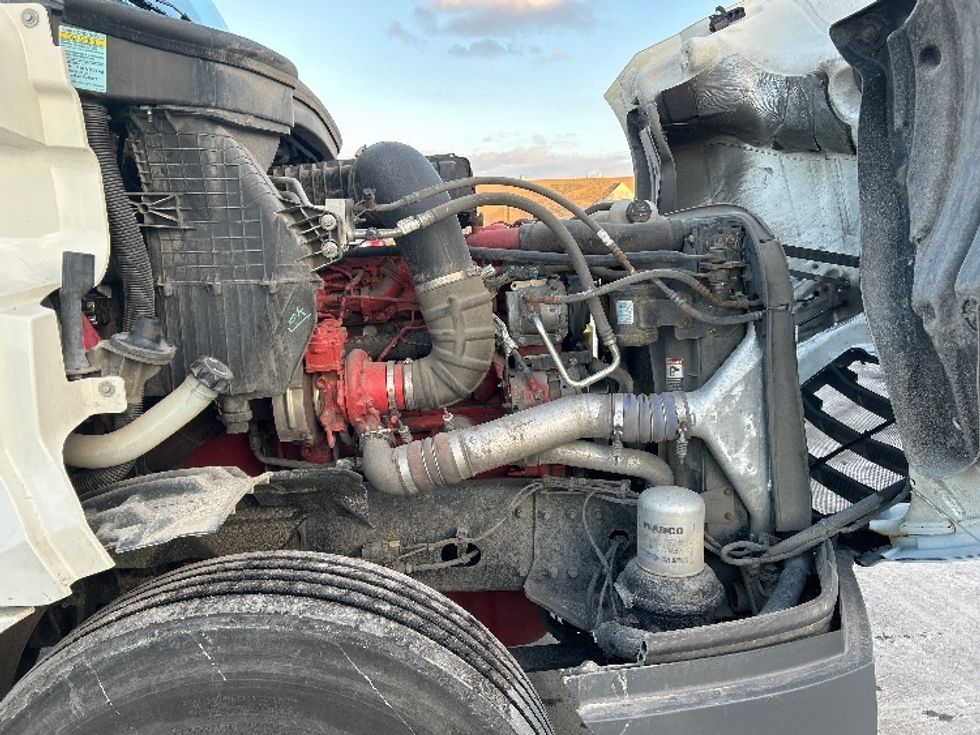 Day Cab Tractor-Heavy Duty Tractors-Freightliner-2020-T12664ST-East Chicago-IN-356,374\n\t\tmiles-$ 51,000 - Image 15