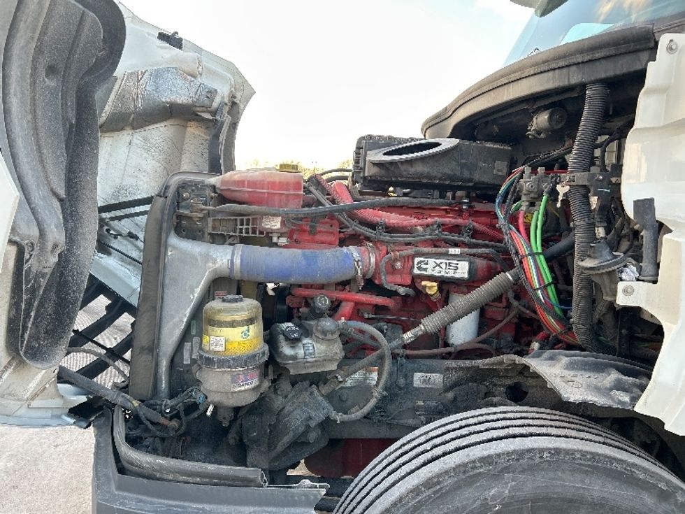 Day Cab Tractor-Heavy Duty Tractors-Freightliner-2020-T12664ST-East Chicago-IN-356,374\n\t\tmiles-$ 51,000 - Image 16