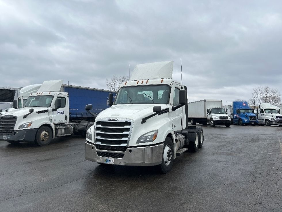 Day Cab Tractor-Heavy Duty Tractors-Freightliner-2020-T12664ST-East Chicago-IN-371,316\n\t\tmiles-$ 45,000 - Image 3