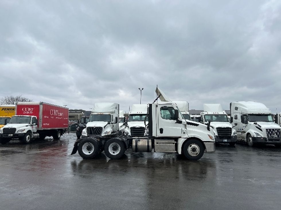 Day Cab Tractor-Heavy Duty Tractors-Freightliner-2020-T12664ST-East Chicago-IN-371,316\n\t\tmiles-$ 45,000 - Image 8