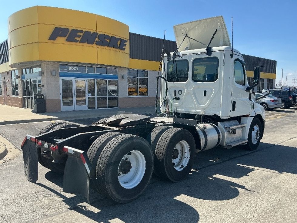 Day Cab Tractor-Heavy Duty Tractors-Freightliner-2020-T12664ST-East Chicago-IN-374,015\n\t\tmiles-$ 45,250 - Image 7