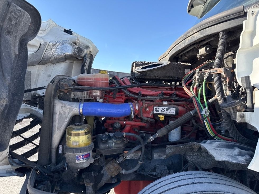 Day Cab Tractor-Heavy Duty Tractors-Freightliner-2020-T12664ST-East Chicago-IN-398,722\n\t\tmiles-$ 48,750 - Image 16