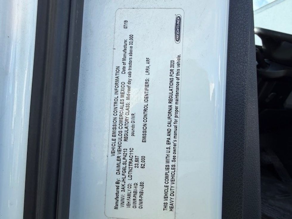 Day Cab Tractor-Heavy Duty Tractors-Freightliner-2020-T12664ST-East Chicago-IN-398,722\n\t\tmiles-$ 48,750 - Image 17