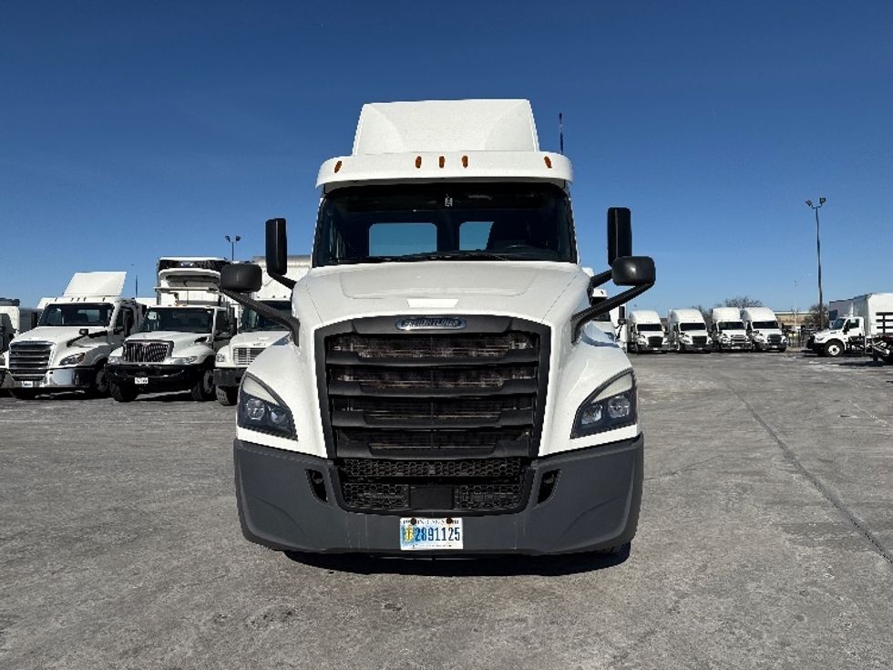 Day Cab Tractor-Heavy Duty Tractors-Freightliner-2020-T12664ST-East Chicago-IN-398,722\n\t\tmiles-$ 48,750 - Image 2