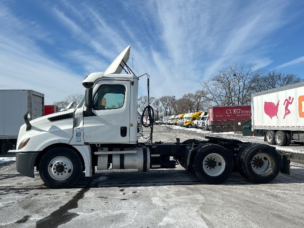 Day Cab Tractor-Heavy Duty Tractors-Freightliner-2020-T12664ST-East Chicago-IN-419,733\n\t\tmiles-$ 47,750 - Image 4