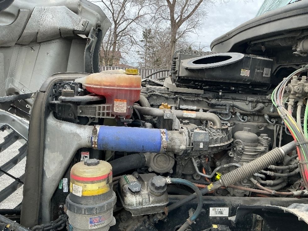 Day Cab Tractor-Heavy Duty Tractors-Freightliner-2020-T12664ST-East Chicago-IN-430,883\n\t\tmiles-$ 44,000 - Image 16