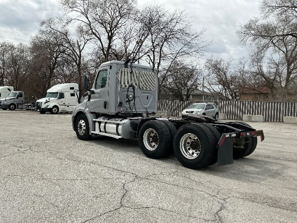 Day Cab Tractor-Heavy Duty Tractors-Freightliner-2020-T12664ST-East Chicago-IN-430,883\n\t\tmiles-$ 44,000 - Image 5