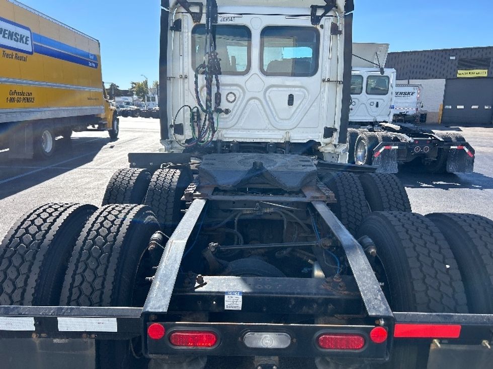 Day Cab Tractor-Heavy Duty Tractors-Freightliner-2020-T12664ST-East Chicago-IN-433,046\n\t\tmiles-$ 59,000 - Image 6