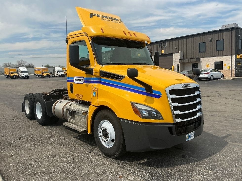 Day Cab Tractor-Heavy Duty Tractors-Freightliner-2020-T12664ST-East Chicago-IN-442,931\n\t\tmiles-$ 45,500 - Image 1