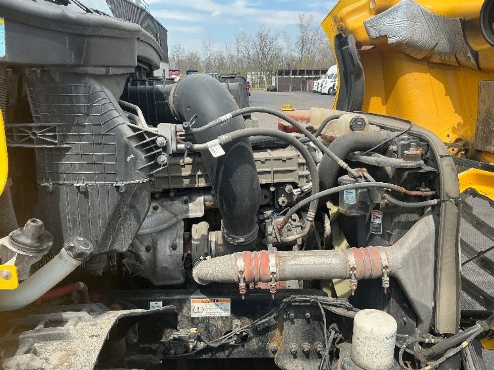 Day Cab Tractor-Heavy Duty Tractors-Freightliner-2020-T12664ST-East Chicago-IN-442,931\n\t\tmiles-$ 45,500 - Image 15