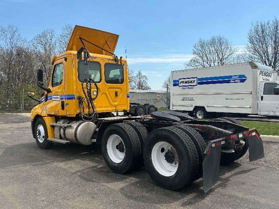 Day Cab Tractor-Heavy Duty Tractors-Freightliner-2020-T12664ST-East Chicago-IN-442,931\n\t\tmiles-$ 45,500 - Image 5