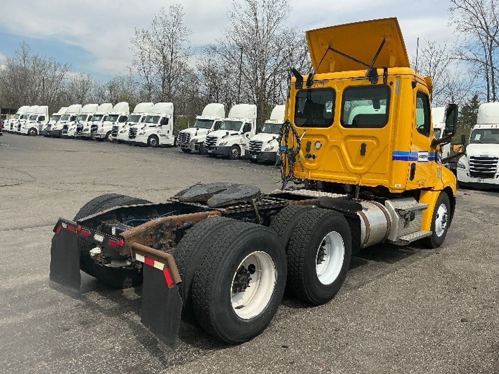 Day Cab Tractor-Heavy Duty Tractors-Freightliner-2020-T12664ST-East Chicago-IN-442,931\n\t\tmiles-$ 45,500 - Image 7