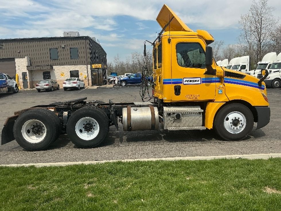 Day Cab Tractor-Heavy Duty Tractors-Freightliner-2020-T12664ST-East Chicago-IN-442,931\n\t\tmiles-$ 45,500 - Image 8