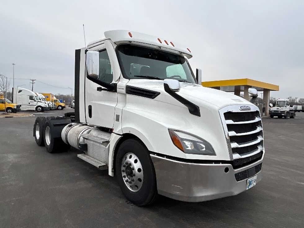 Day Cab Tractor-Heavy Duty Tractors-Freightliner-2020-T12664ST-East Chicago-IN-468,920\n\t\tmiles-$ 41,750 - Image 1