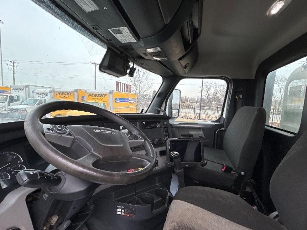Day Cab Tractor-Heavy Duty Tractors-Freightliner-2020-T12664ST-East Chicago-IN-468,920\n\t\tmiles-$ 41,750 - Image 10