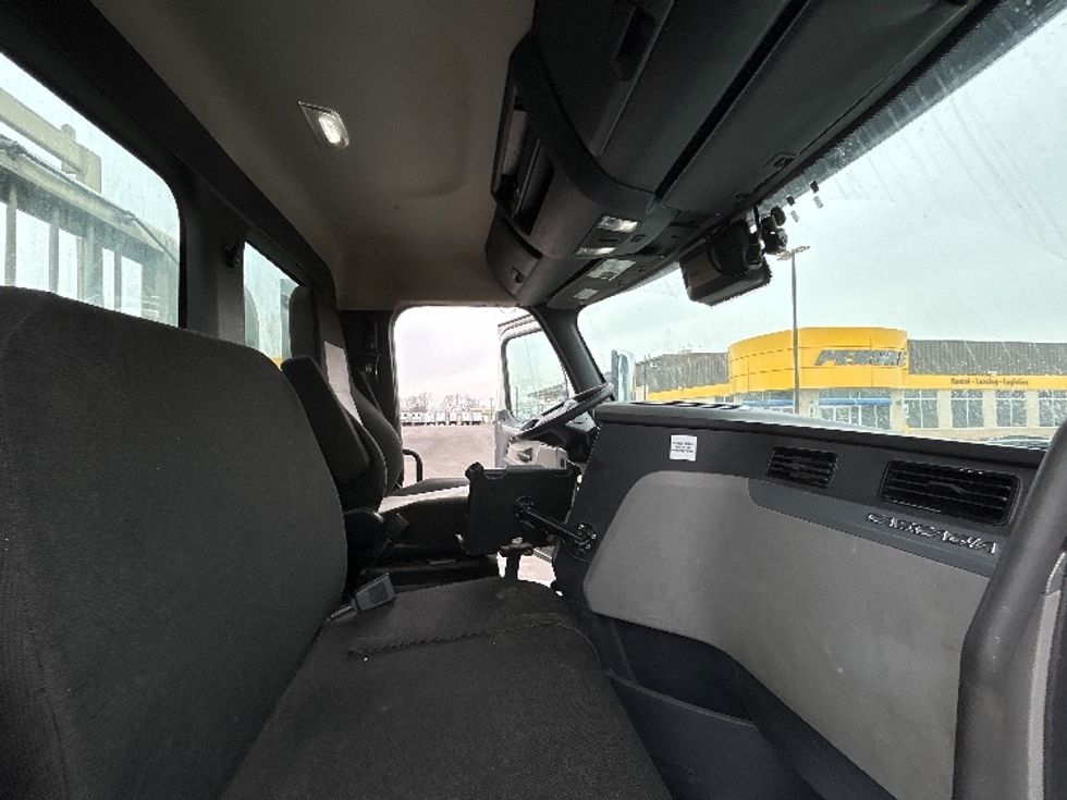 Day Cab Tractor-Heavy Duty Tractors-Freightliner-2020-T12664ST-East Chicago-IN-468,920\n\t\tmiles-$ 41,750 - Image 14