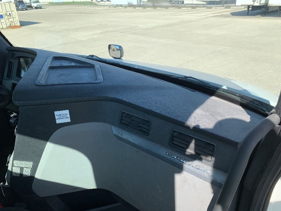 Day Cab Tractor-Heavy Duty Tractors-Freightliner-2020-T12664ST-East Liberty-OH-473,563\n\t\tmiles-$ 42,000 - Image 13