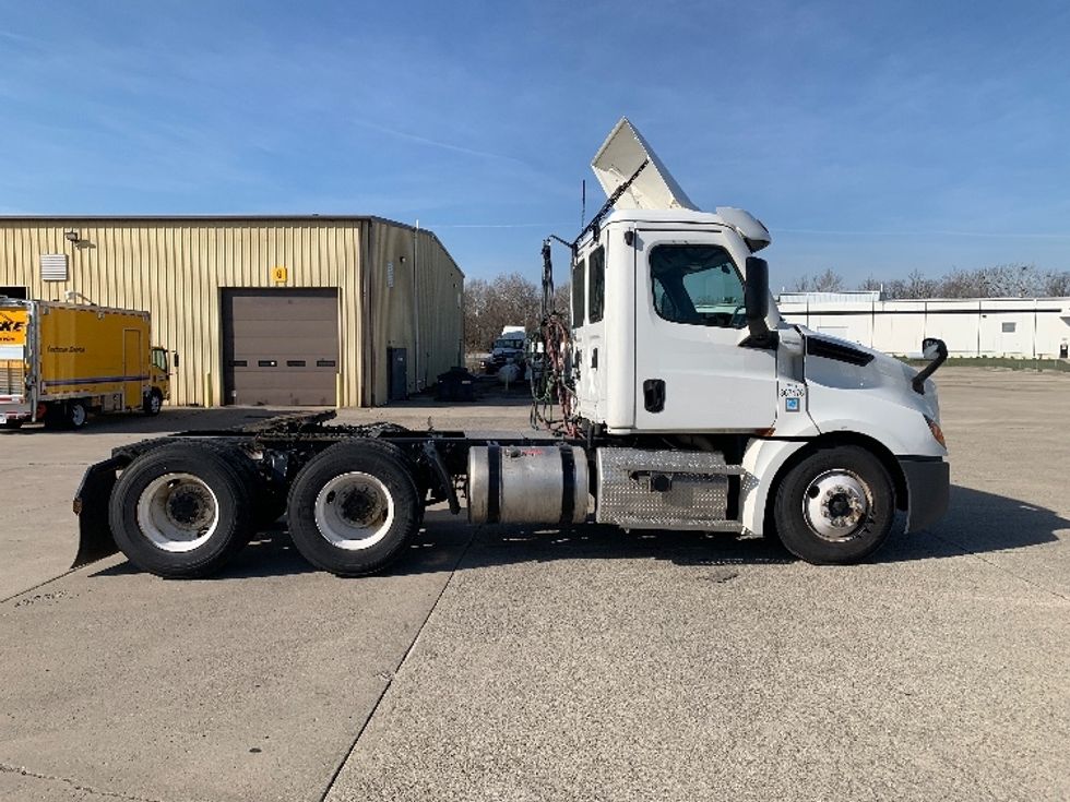 Day Cab Tractor-Heavy Duty Tractors-Freightliner-2020-T12664ST-East Liberty-OH-473,563\n\t\tmiles-$ 42,000 - Image 8