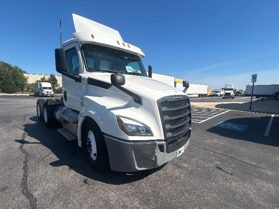 Day Cab Tractor-Heavy Duty Tractors-Freightliner-2020-T12664ST-Eden-MD-185,299\n\t\tmiles-$ 62,750 - Image 1