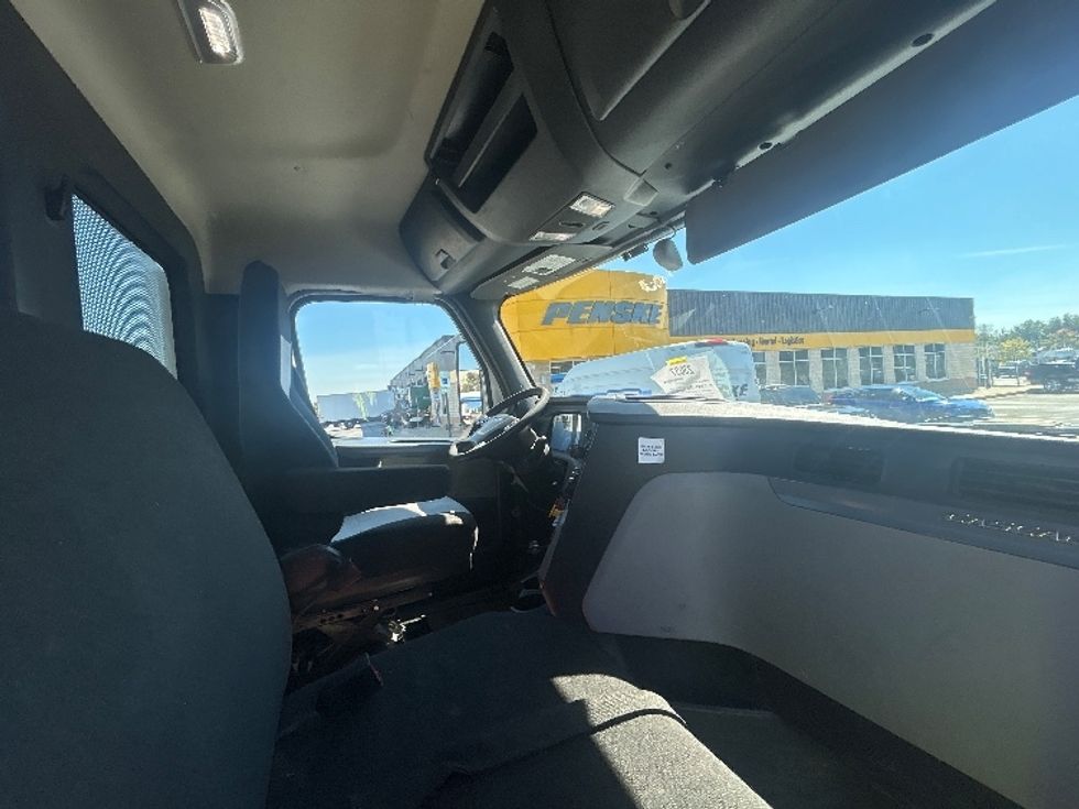 Day Cab Tractor-Heavy Duty Tractors-Freightliner-2020-T12664ST-Eden-MD-185,299\n\t\tmiles-$ 62,750 - Image 14