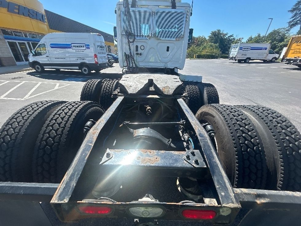 Day Cab Tractor-Heavy Duty Tractors-Freightliner-2020-T12664ST-Eden-MD-185,299\n\t\tmiles-$ 62,750 - Image 6