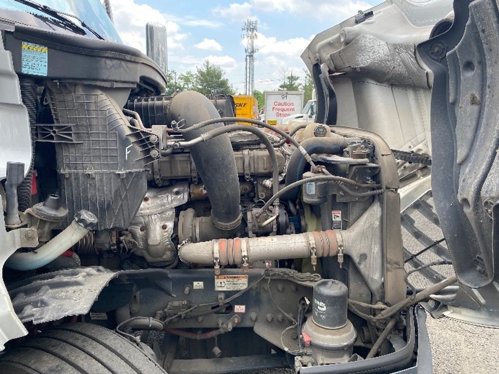 Day Cab Tractor-Heavy Duty Tractors-Freightliner-2020-T12664ST-Edison-NJ-339,591\n\t\tmiles-$ 61,500 - Image 14