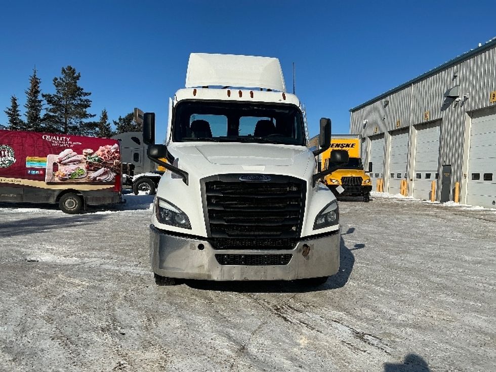 Day Cab Tractor-Heavy Duty Tractors-Freightliner-2020-T12664ST-Edmonton-AB-508,431\n\t\tkm-$ 63,250 - Image 2