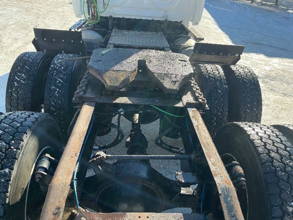 Day Cab Tractor-Heavy Duty Tractors-Freightliner-2020-T12664ST-Edmonton-AB-508,431\n\t\tkm-$ 63,250 - Image 6