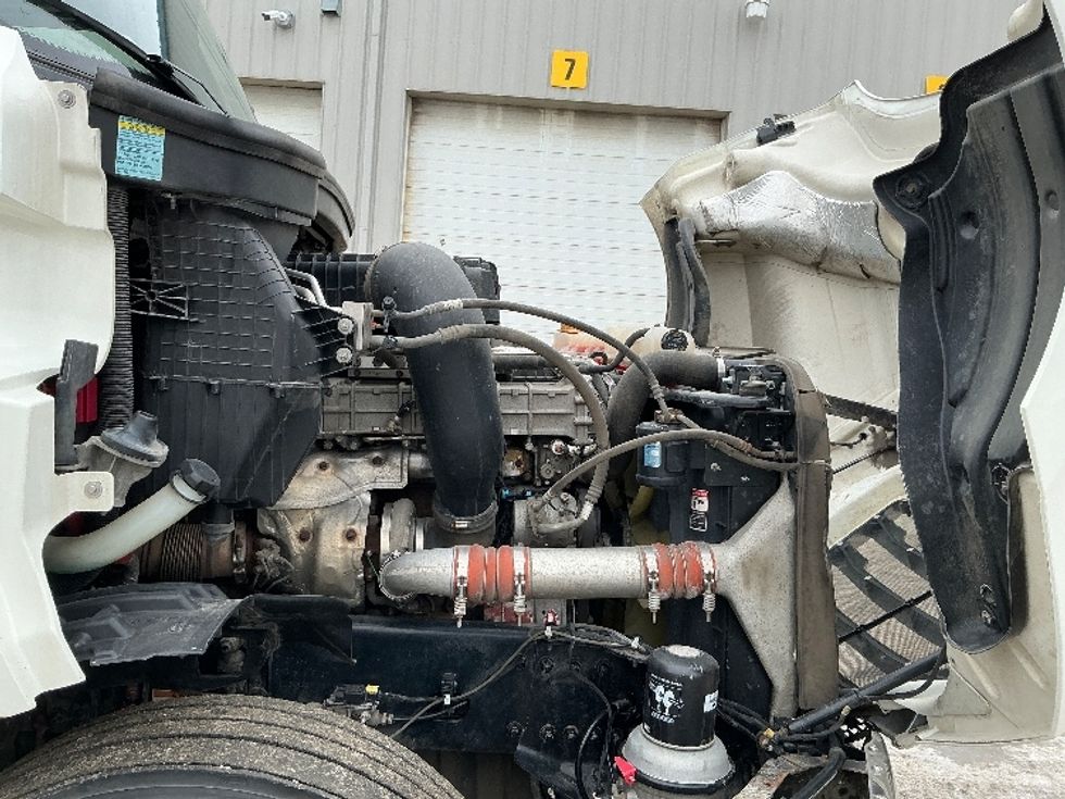 Day Cab Tractor-Heavy Duty Tractors-Freightliner-2020-T12664ST-Edmonton-AB-524,449\n\t\tkm-$ 62,750 - Image 15