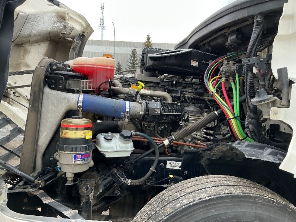 Day Cab Tractor-Heavy Duty Tractors-Freightliner-2020-T12664ST-Edmonton-AB-524,449\n\t\tkm-$ 62,750 - Image 16