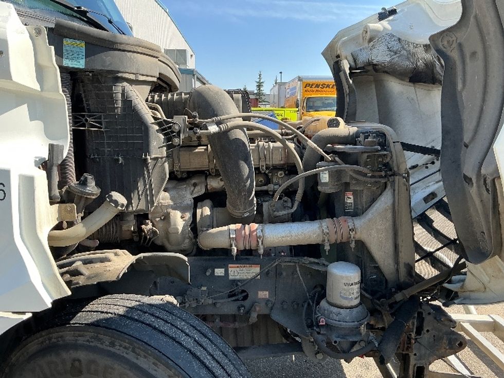 Day Cab Tractor-Heavy Duty Tractors-Freightliner-2020-T12664ST-Edmonton-AB-919,119\n\t\tkm-$ 46,000 - Image 15
