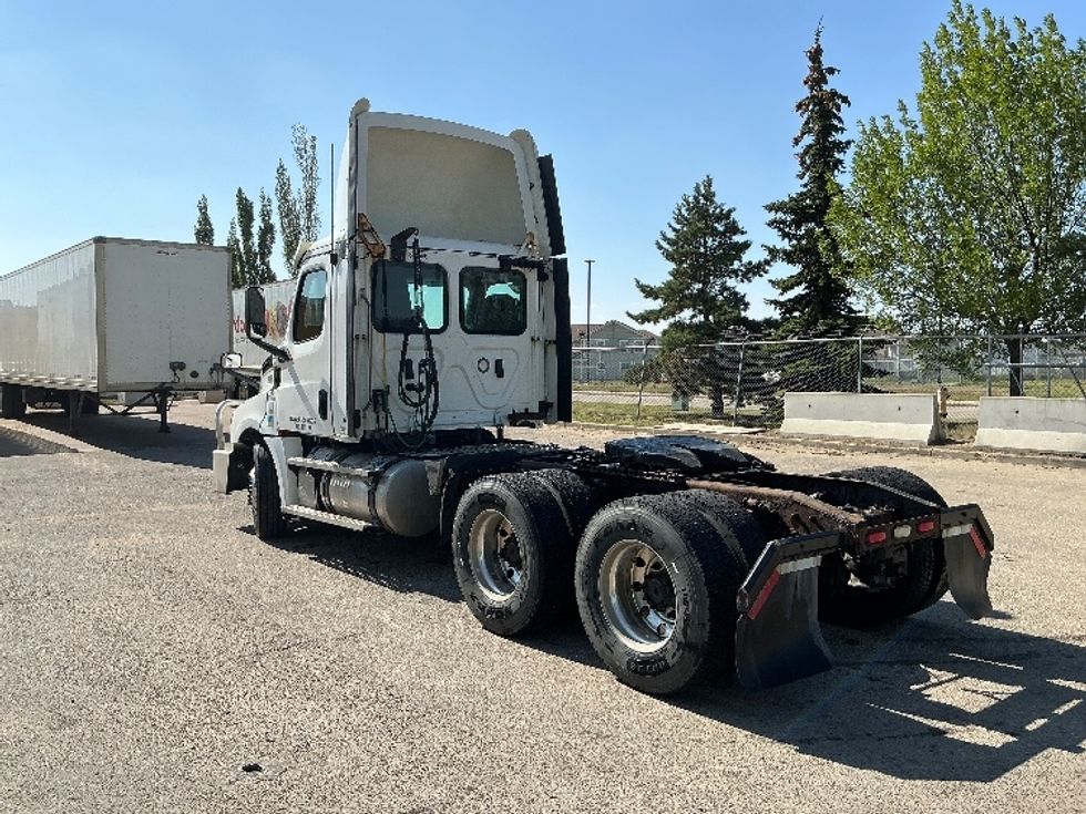 Day Cab Tractor-Heavy Duty Tractors-Freightliner-2020-T12664ST-Edmonton-AB-919,119\n\t\tkm-$ 46,000 - Image 5
