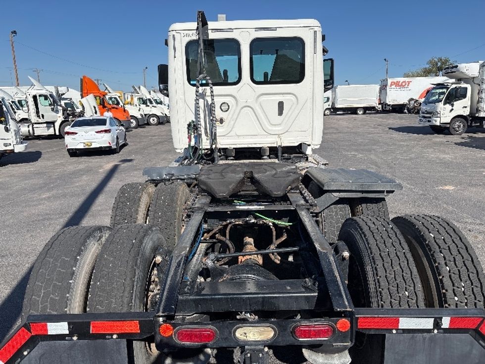 Day Cab Tractor-Heavy Duty Tractors-Freightliner-2020-T12664ST-El Paso-TX-101,193\n\t\tmiles-$ 67,000 - Image 6