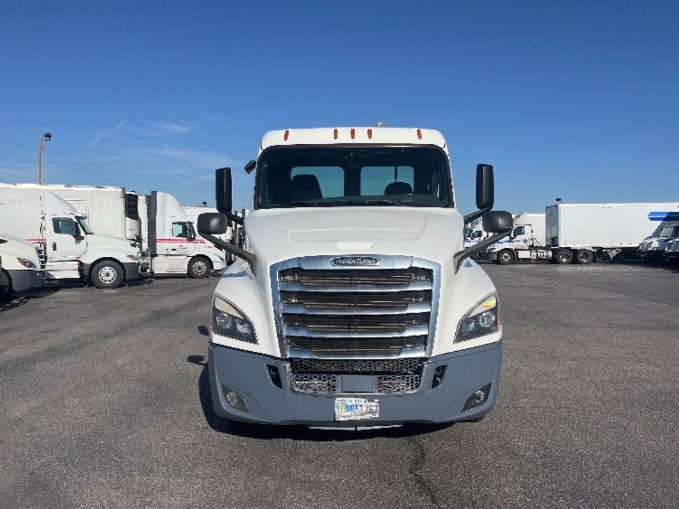 Day Cab Tractor-Heavy Duty Tractors-Freightliner-2020-T12664ST-El Paso-TX-103,185\n\t\tmiles-$ 67,000 - Image 2