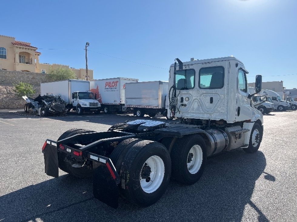 Day Cab Tractor-Heavy Duty Tractors-Freightliner-2020-T12664ST-El Paso-TX-103,185\n\t\tmiles-$ 67,000 - Image 7