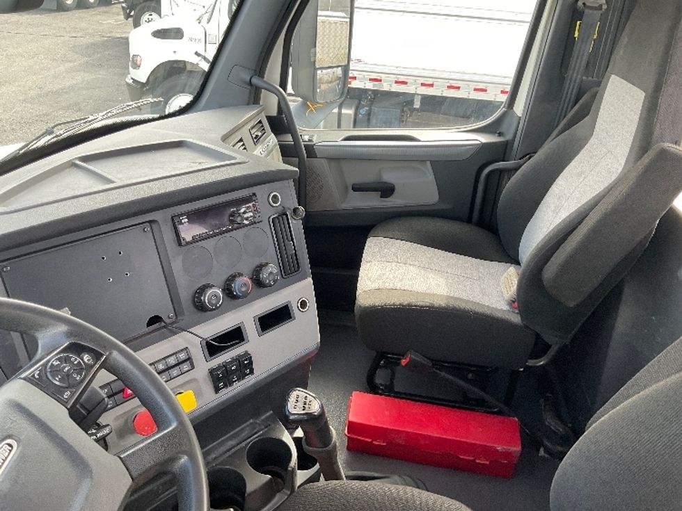 Day Cab Tractor-Heavy Duty Tractors-Freightliner-2020-T12664ST-El Paso-TX-107,132\n\t\tmiles-$ 66,750 - Image 10