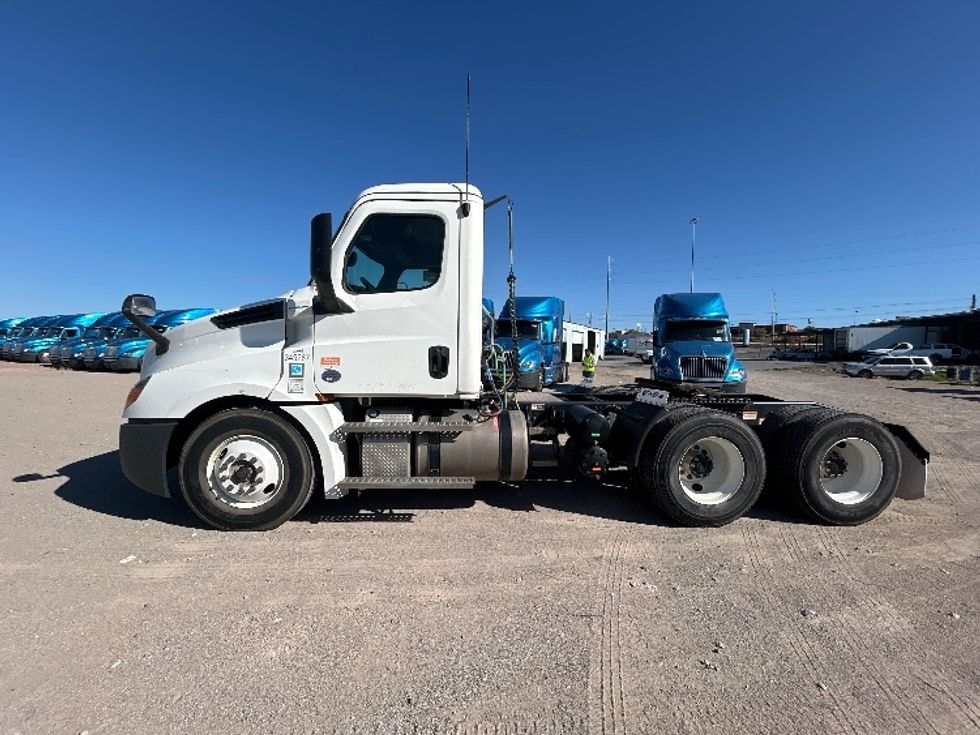 Day Cab Tractor-Heavy Duty Tractors-Freightliner-2020-T12664ST-El Paso-TX-107,132\n\t\tmiles-$ 66,750 - Image 4