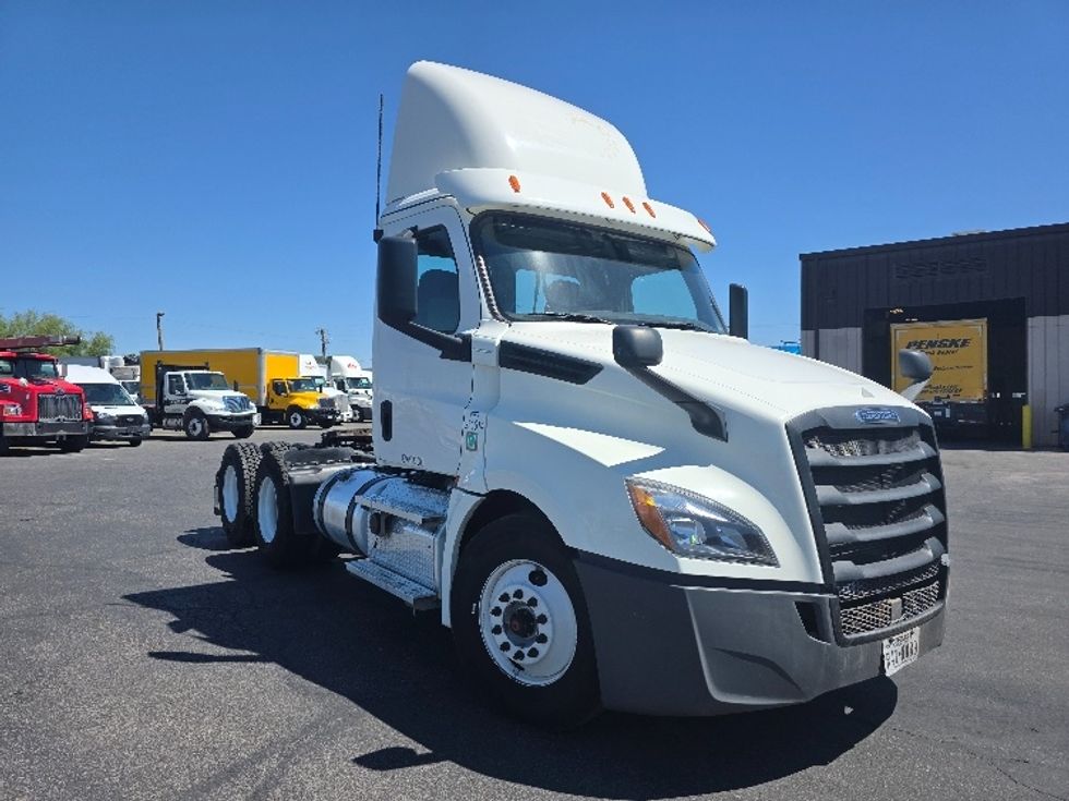 Day Cab Tractor-Heavy Duty Tractors-Freightliner-2020-T12664ST-El Paso-TX-214,586\n\t\tmiles-$ 59,250 - Image 1