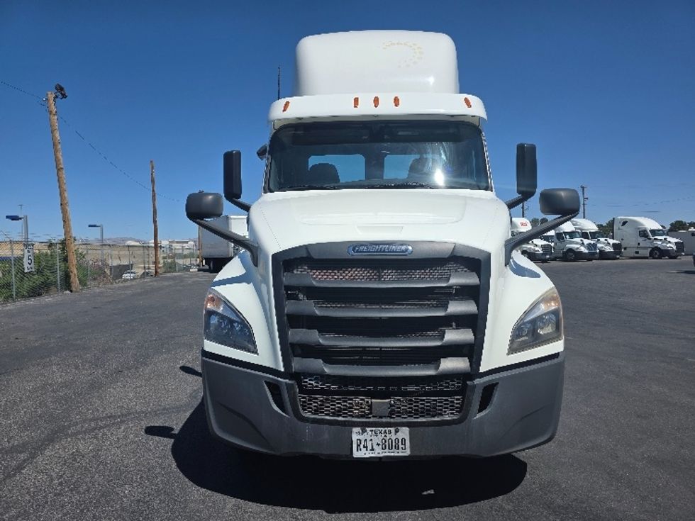 Day Cab Tractor-Heavy Duty Tractors-Freightliner-2020-T12664ST-El Paso-TX-214,586\n\t\tmiles-$ 59,250 - Image 2