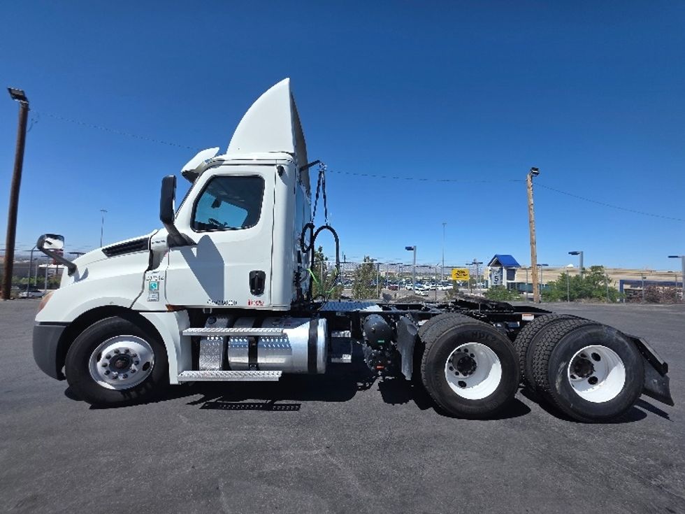 Day Cab Tractor-Heavy Duty Tractors-Freightliner-2020-T12664ST-El Paso-TX-214,586\n\t\tmiles-$ 59,250 - Image 4