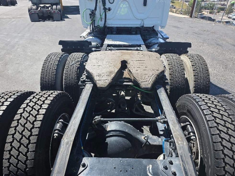 Day Cab Tractor-Heavy Duty Tractors-Freightliner-2020-T12664ST-El Paso-TX-214,586\n\t\tmiles-$ 59,250 - Image 6