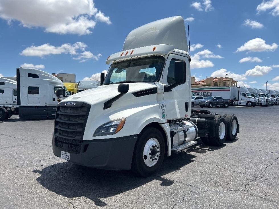 Day Cab Tractor-Heavy Duty Tractors-Freightliner-2020-T12664ST-El Paso-TX-231,448\n\t\tmiles-$ 61,250 - Image 3