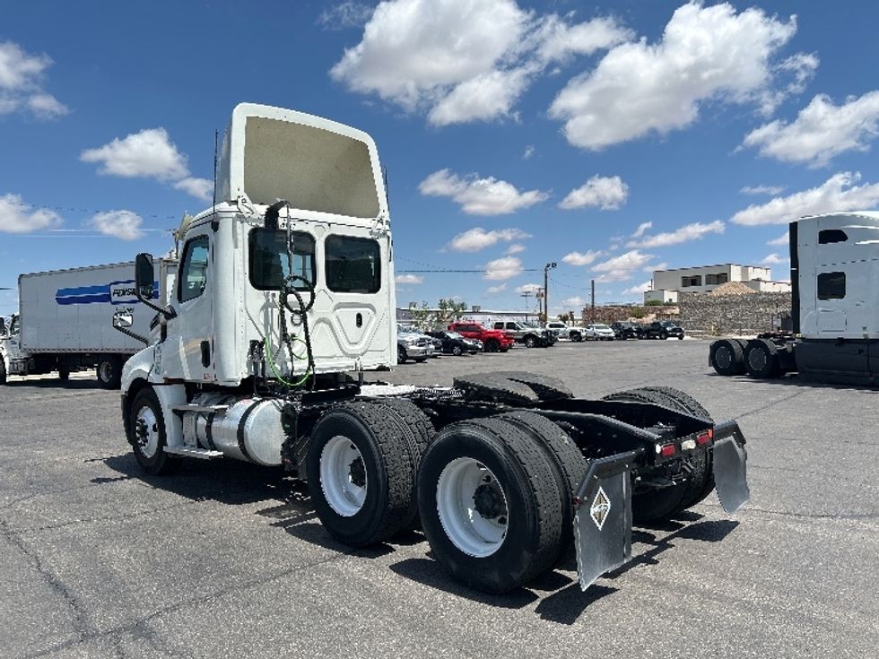 Day Cab Tractor-Heavy Duty Tractors-Freightliner-2020-T12664ST-El Paso-TX-231,448\n\t\tmiles-$ 61,250 - Image 5