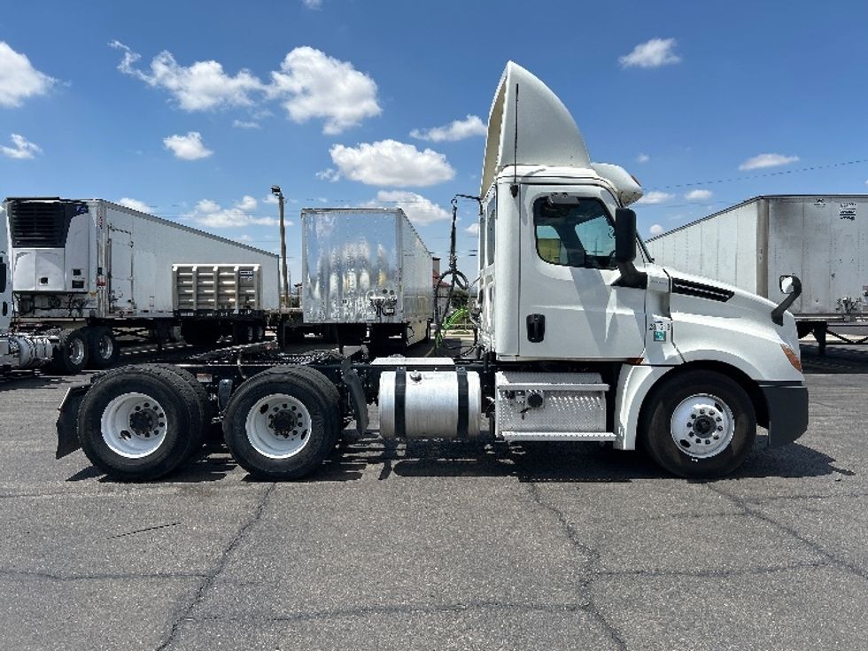 Day Cab Tractor-Heavy Duty Tractors-Freightliner-2020-T12664ST-El Paso-TX-231,448\n\t\tmiles-$ 61,250 - Image 8