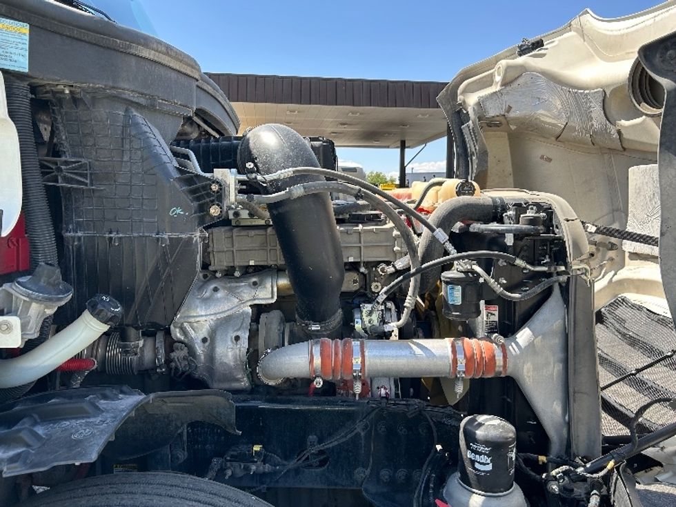 Day Cab Tractor-Heavy Duty Tractors-Freightliner-2020-T12664ST-El Paso-TX-235,023\n\t\tmiles-$ 61,000 - Image 15