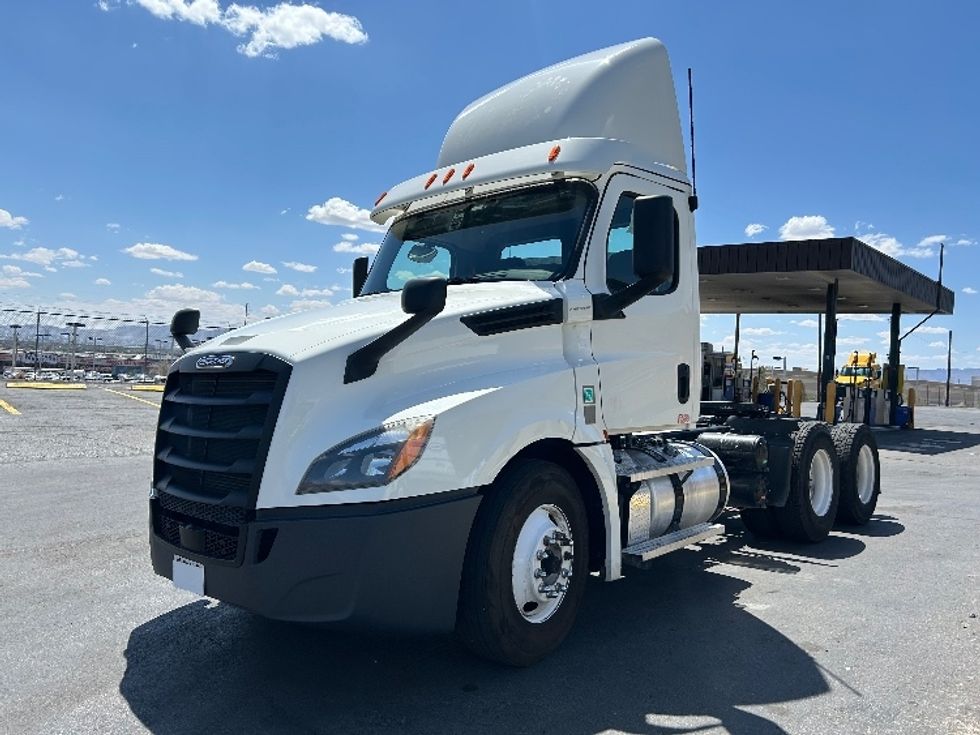 Day Cab Tractor-Heavy Duty Tractors-Freightliner-2020-T12664ST-El Paso-TX-235,023\n\t\tmiles-$ 61,000 - Image 3