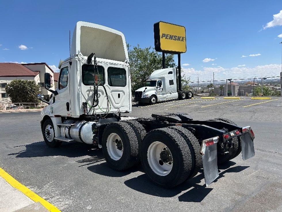 Day Cab Tractor-Heavy Duty Tractors-Freightliner-2020-T12664ST-El Paso-TX-235,023\n\t\tmiles-$ 61,000 - Image 5