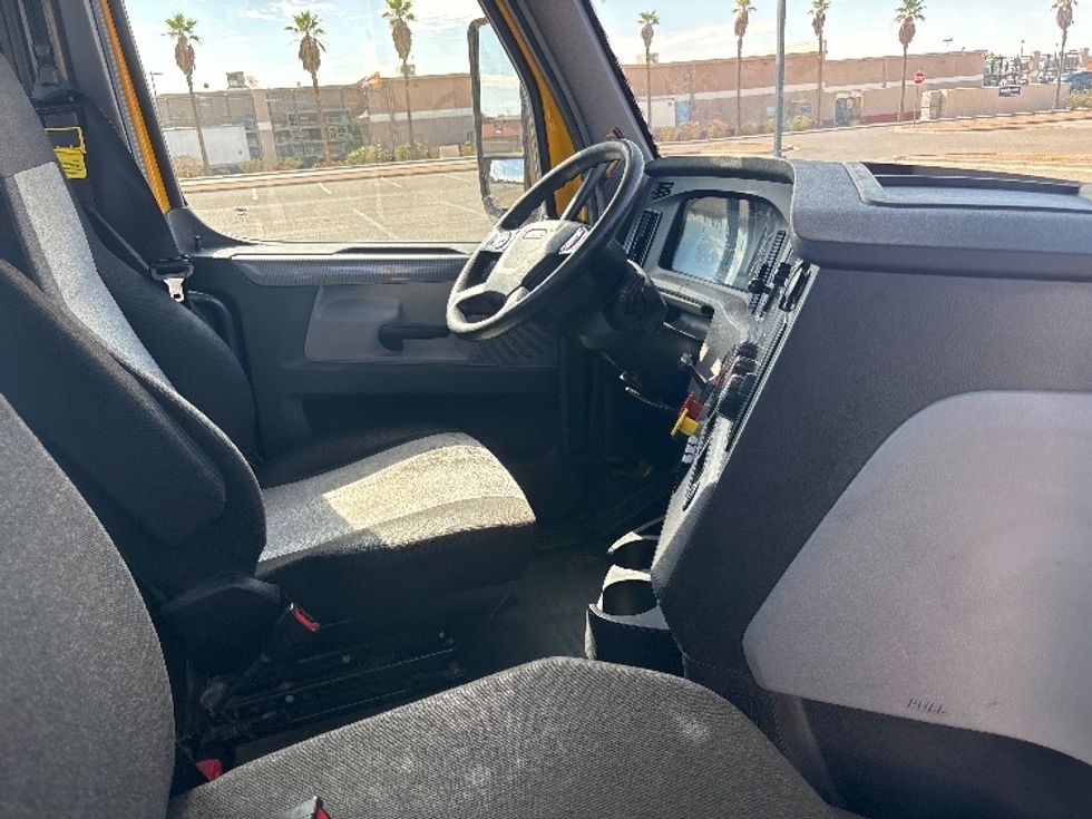 Day Cab Tractor-Heavy Duty Tractors-Freightliner-2020-T12664ST-El Paso-TX-361,550\n\t\tmiles-$ 54,750 - Image 14